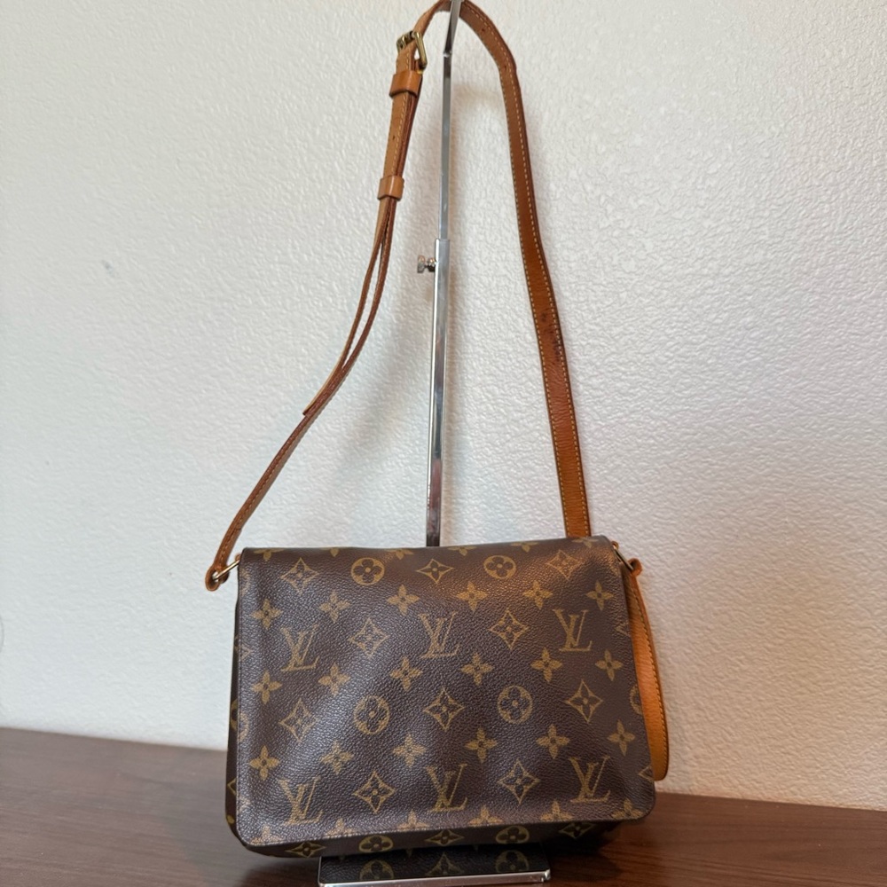Louis Vuitton‎ Tango Monogram Crossbody Bag - Picture 2 of 7